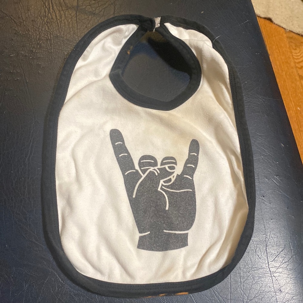 Heavy metal horns bib